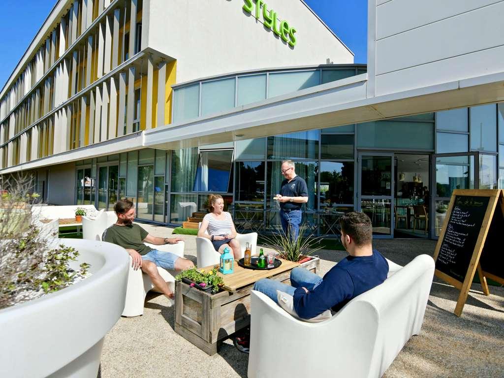 Ibis Budget Nantes Reze Aeroport Exterior photo